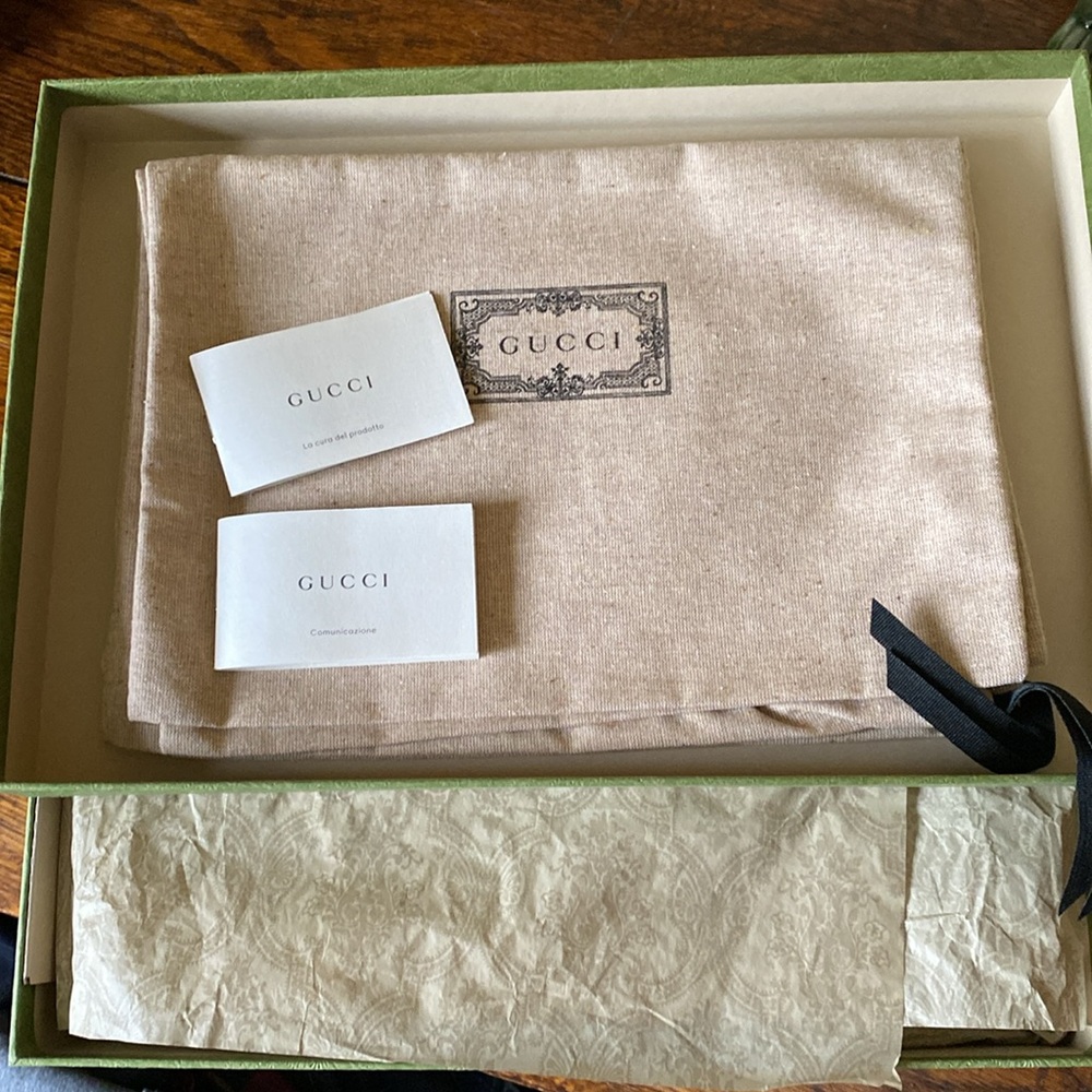 NIB Gucci 10 Men’s Basketball Shoes White Green Box Cloth Bags Basket - Picture 12 of 15
